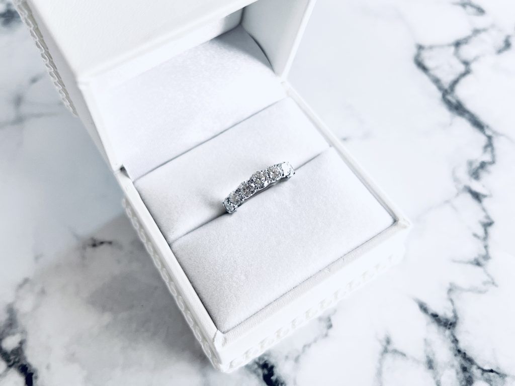 ハーフエタニティ ダイヤモンド